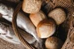 A alimentação dos cinco mil e algumas aplicações práticas